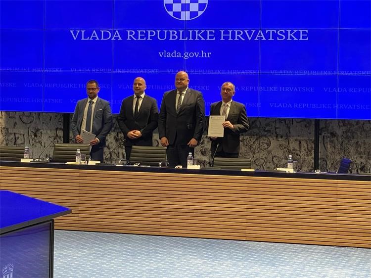 Potpisivanje-ugovora-MINGO-Fond-HOPS-LNG-1